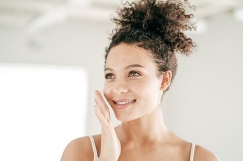 Retinol Serumunun Cilt Üzerindeki Faydaları